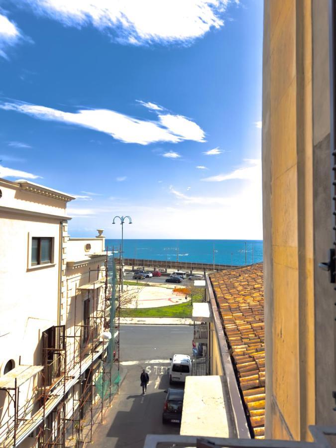 Terrazza Fama Villa Catánia Buitenkant foto